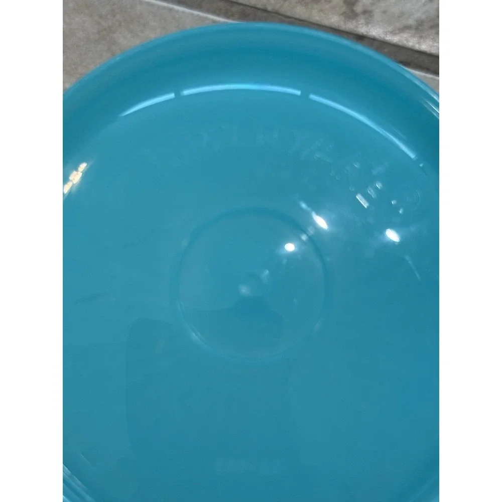 Tupperware Servalier Bowls 20oz Set of 2 Teal Blue Sunburst Instant Seals Mexico